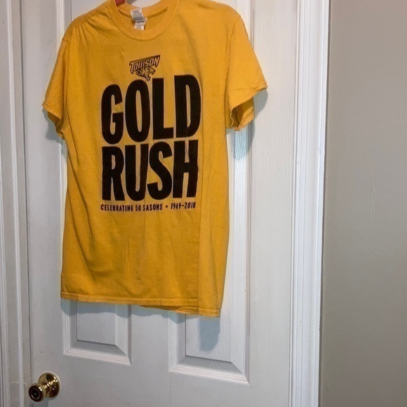 5/$15 Towson University Gold Rush Short Sleeve Tee - Picture 1 of 3
